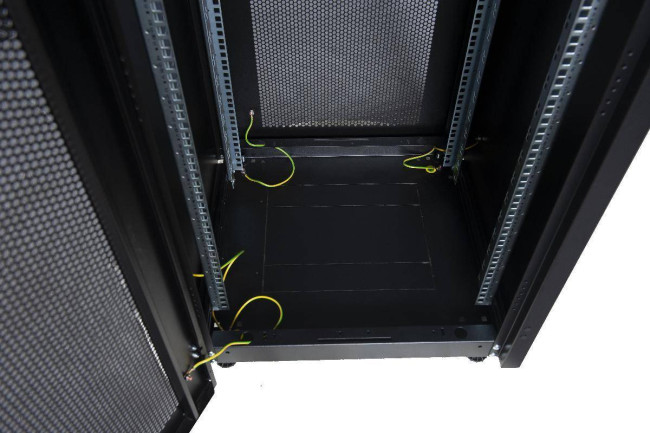 Шкаф телекоммуникационный напольный 600x600, перфорированная дверь Datarex DR-721501 Черный Шкаф телекоммуникационный напольный 600x600, перфорированная дверь Datarex DR-721501 Черный