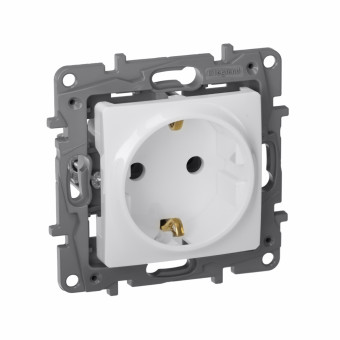 Legrand 672221 Розетка 2К+З - немецкий стандарт - 16 А - 250 В~ - Etika - белый