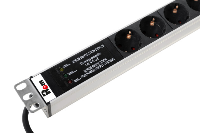 Блок розеток Rem-16 с фил. и инд., 7 Schuko, 16A, алюм., 19", шнур 1,8 м. ЦМО R-16-7S-FI-440-1.8 Блок розеток Rem-16 с фил. и инд., 7 Schuko, 16A, алюм., 19", шнур 1,8 м. ЦМО R-16-7S-FI-440-1.8