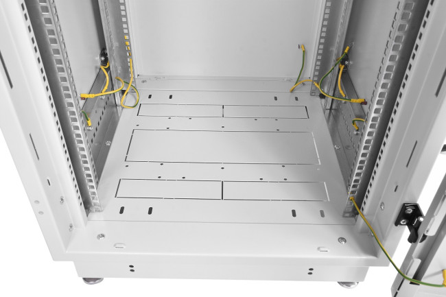 Шкаф телекоммуникационный напольный 18U (600 x 800) дверь металл ЦМО ШТК-М-18.6.8-3ААА Шкаф телекоммуникационный напольный 18U (600 x 800) дверь металл ЦМО ШТК-М-18.6.8-3ААА