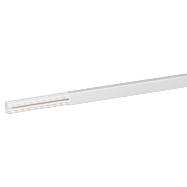 Legrand 030008 Мини-плинтус DLPlus - 20x12,5 мм - 1 отделение - длина 2,1 м - белый